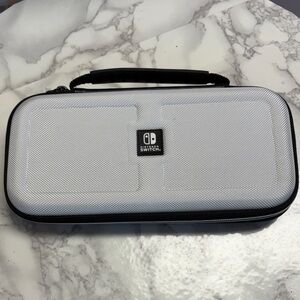 Nintendo Switch carrying case black/white